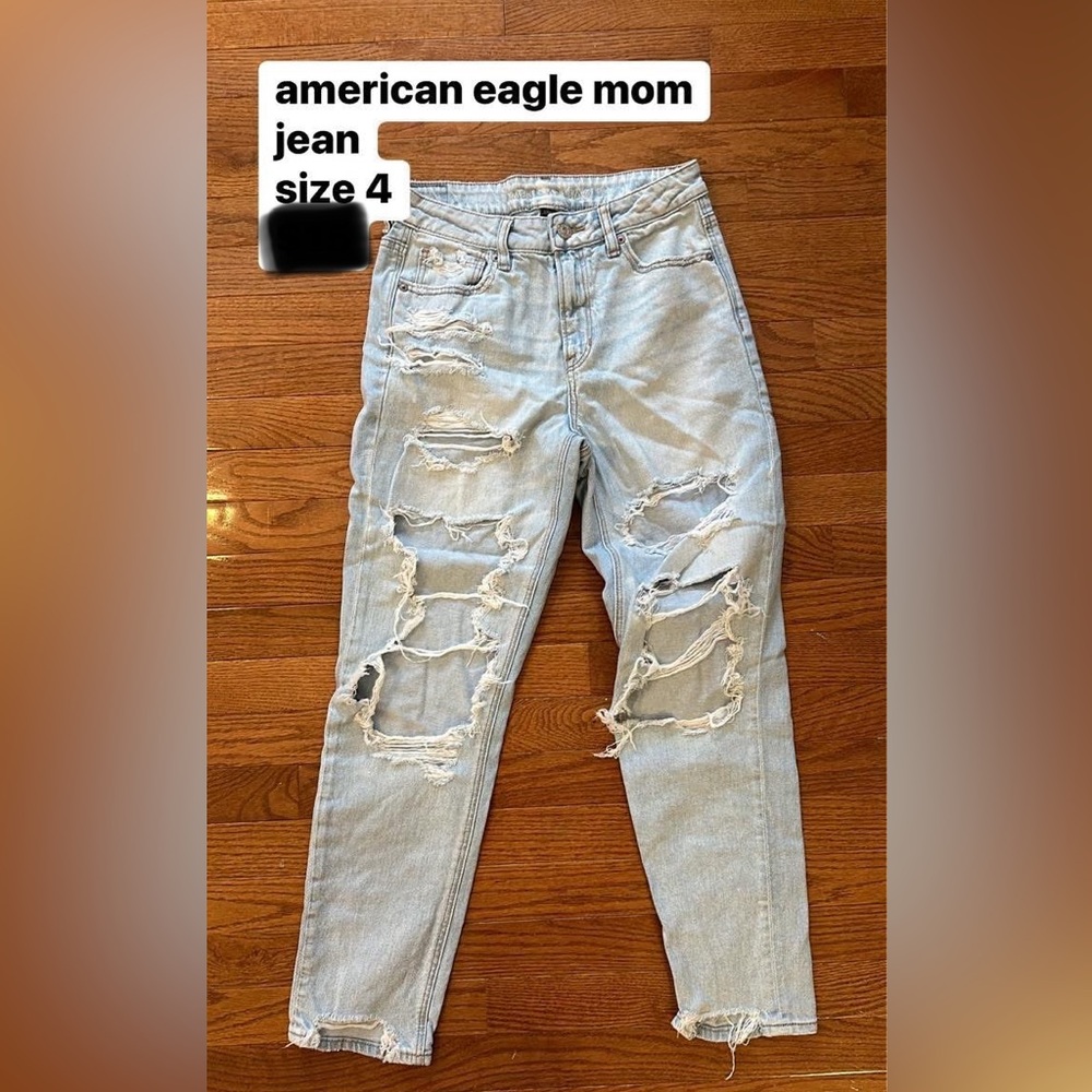 American Eagle mom jean